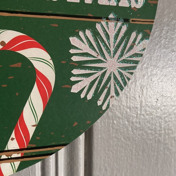 NWT Slatted Wood Ornament Holiday Merry Christmas Santa Decoration Sign - Picture 7 of 8